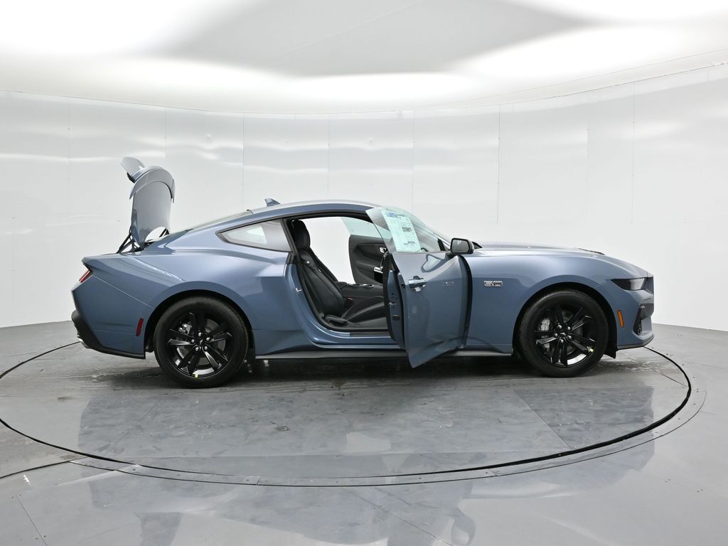 Vehicle image 16 of 50