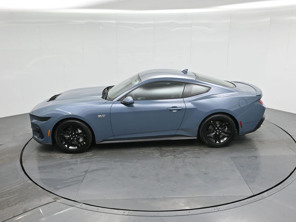 Vehicle image 33 of 50