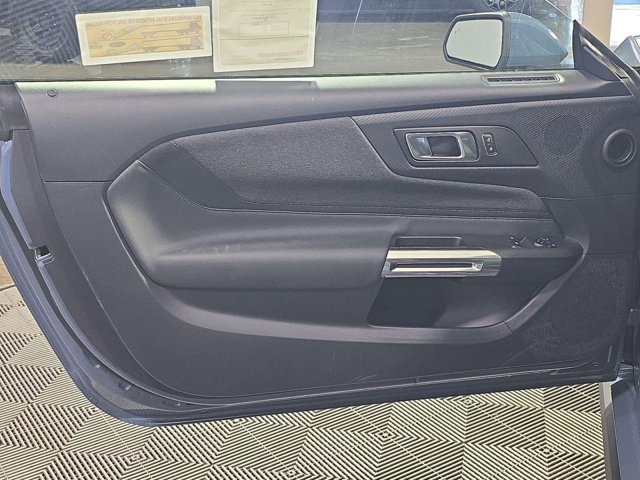 Vehicle image 20 of 31