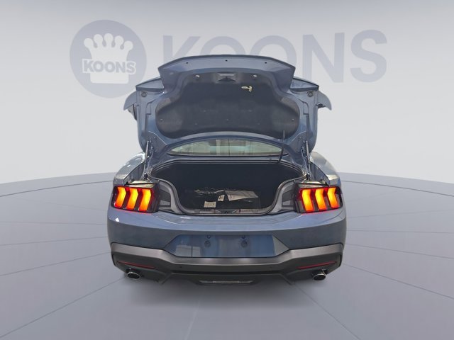 Vehicle image 12 of 31