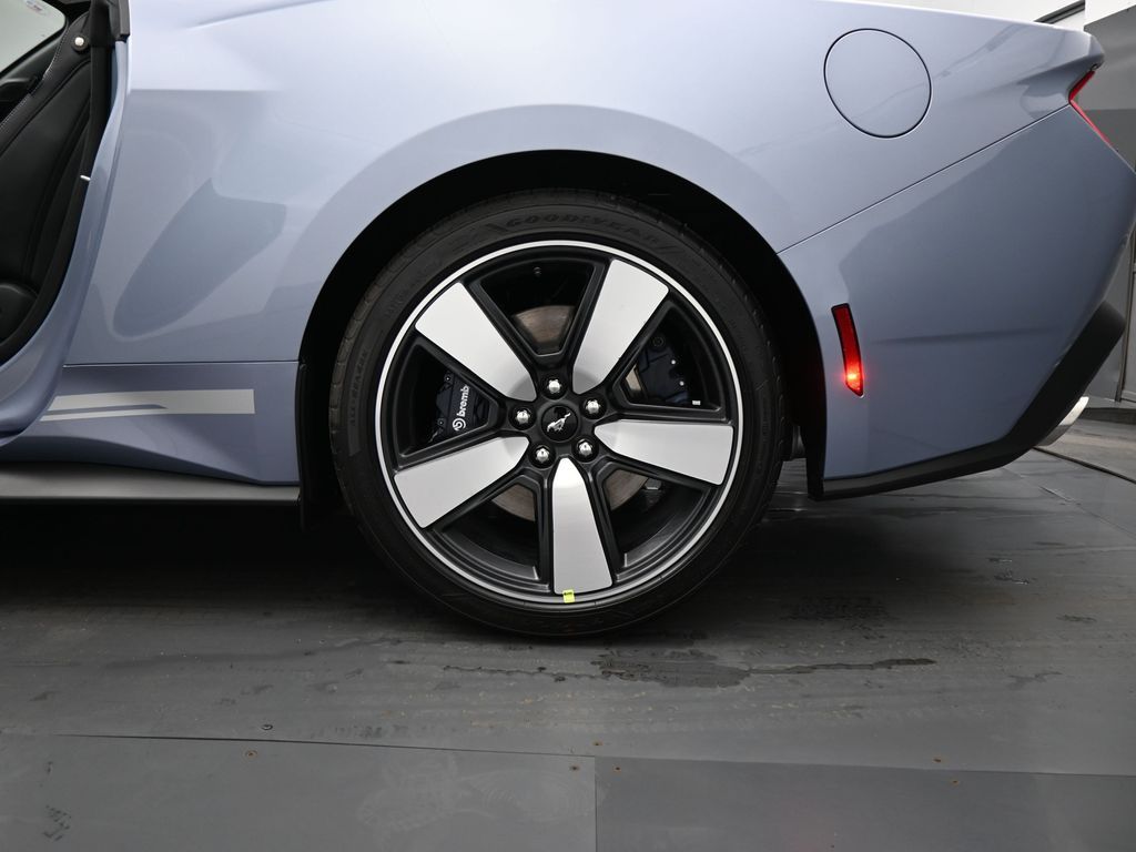 Vehicle image 52 of 55