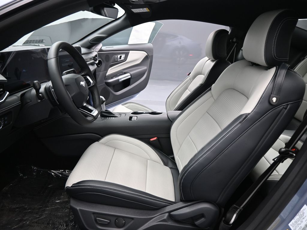 Vehicle image 40 of 55