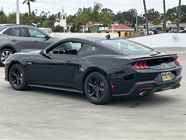 Vehicle image 6 of 43
