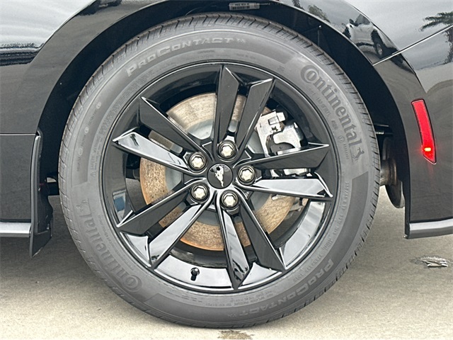 Vehicle image 39 of 43