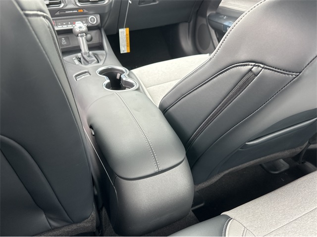 Vehicle image 21 of 43