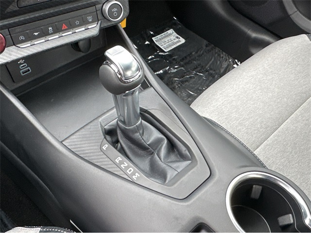 Vehicle image 29 of 43