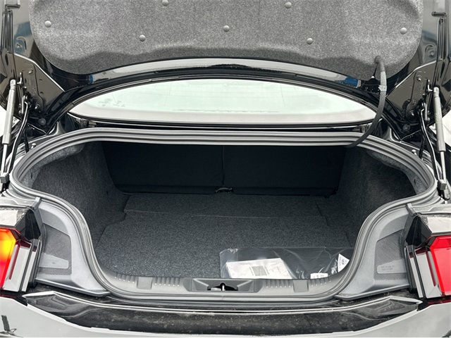 Vehicle image 18 of 43