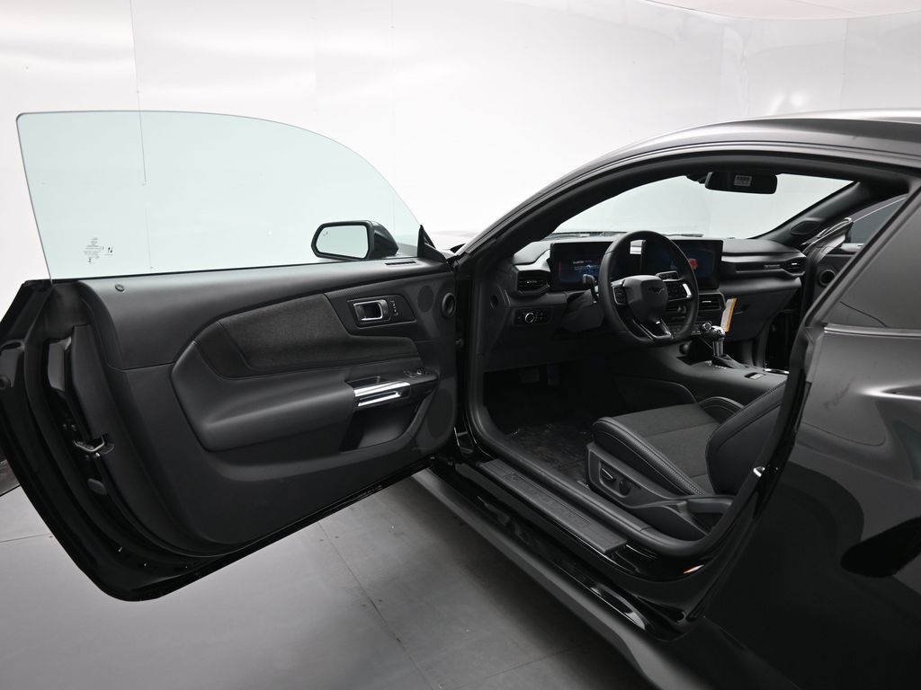 Vehicle image 40 of 50