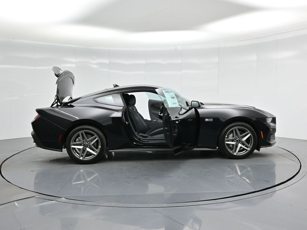Vehicle image 18 of 50