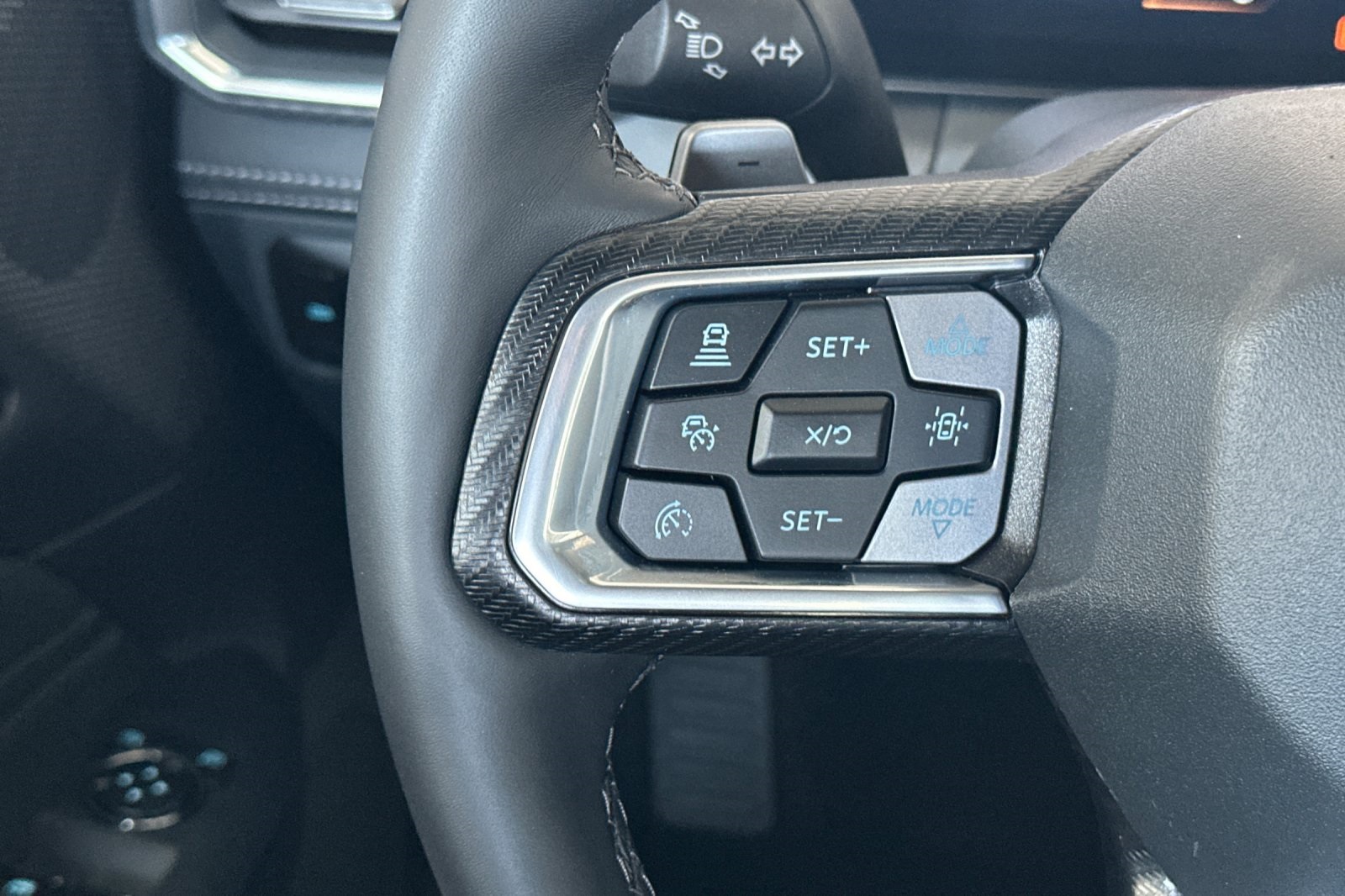 Vehicle image 23 of 31