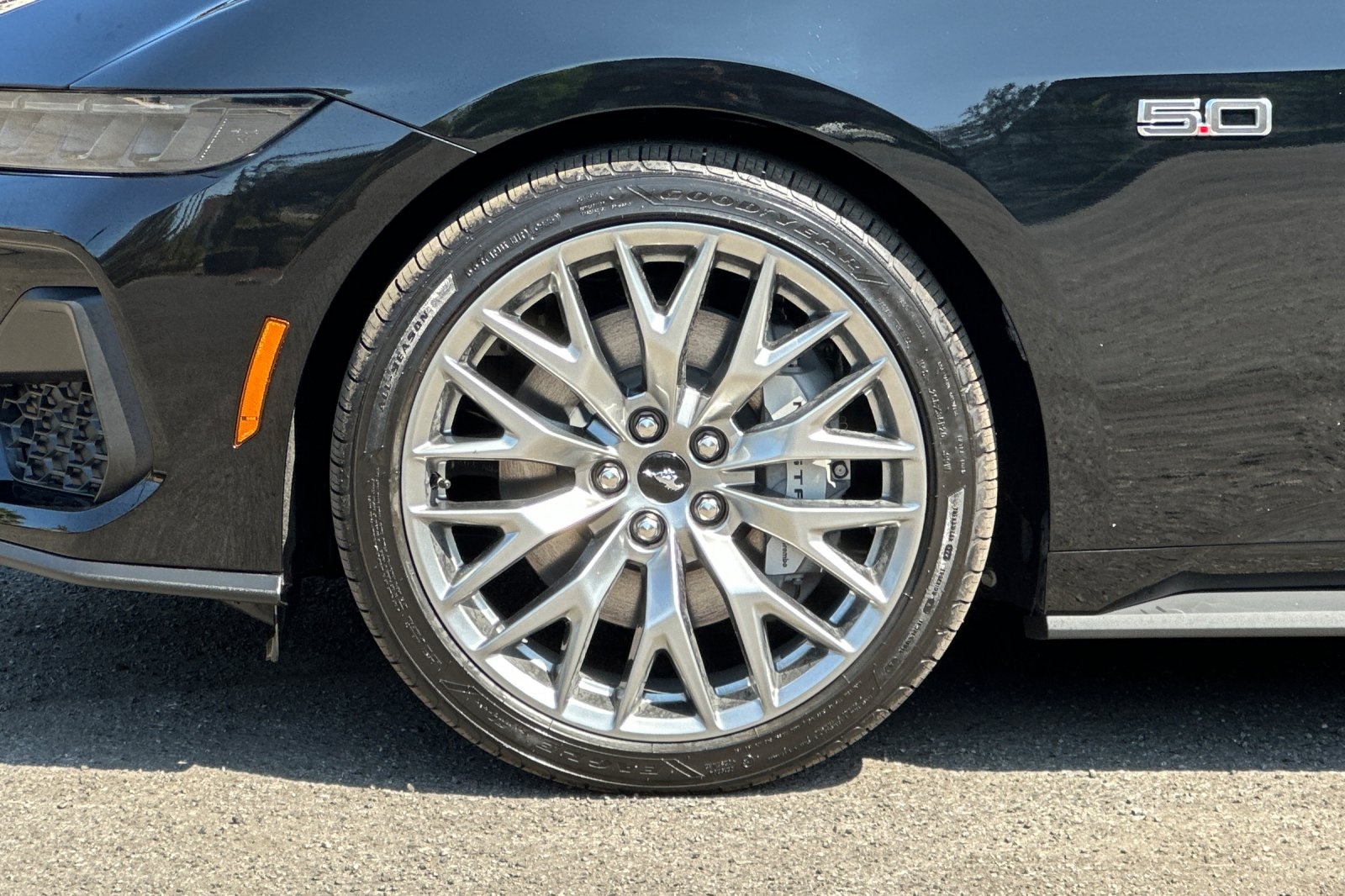 Vehicle image 9 of 31