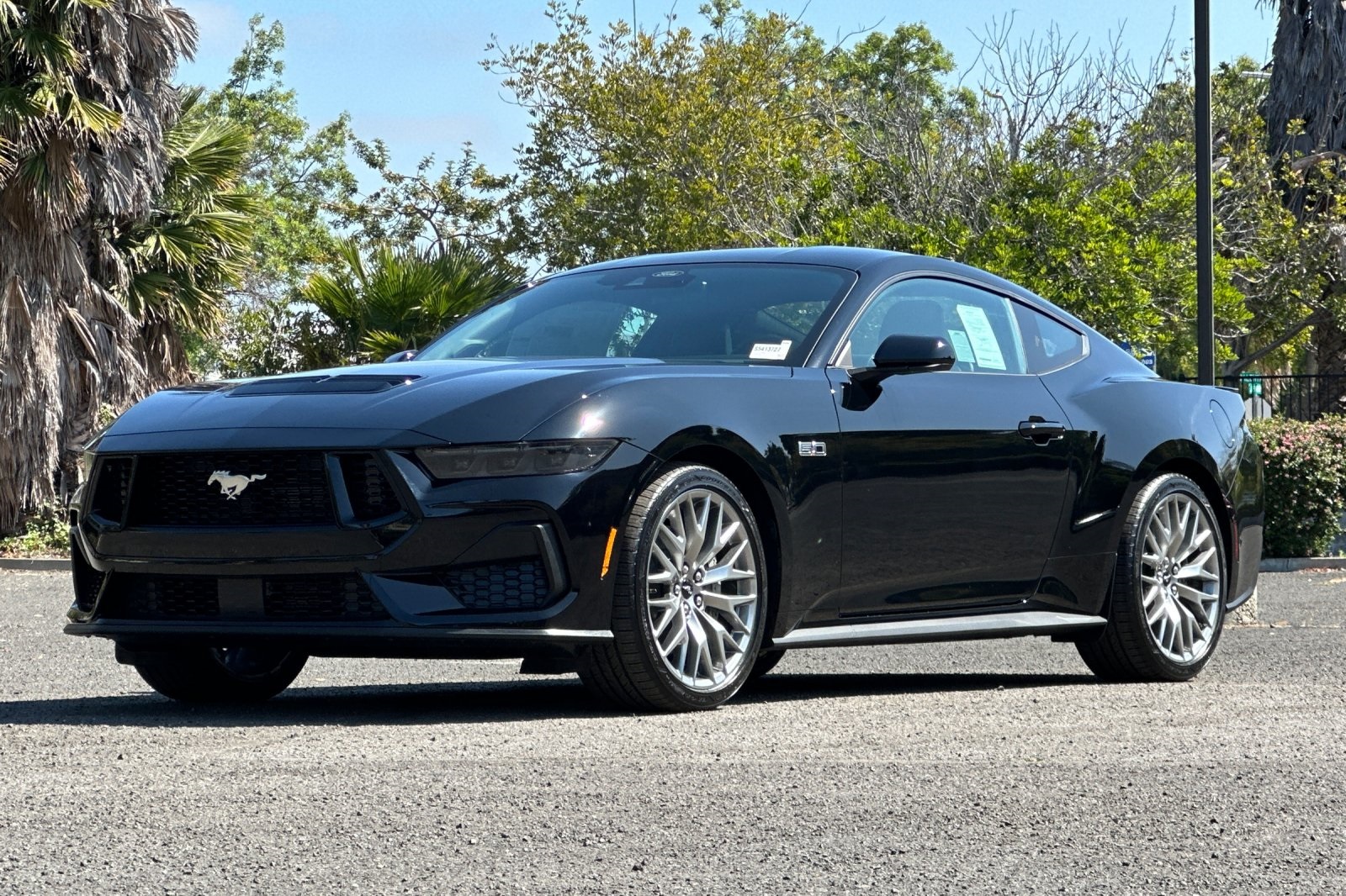 Vehicle image 8 of 31