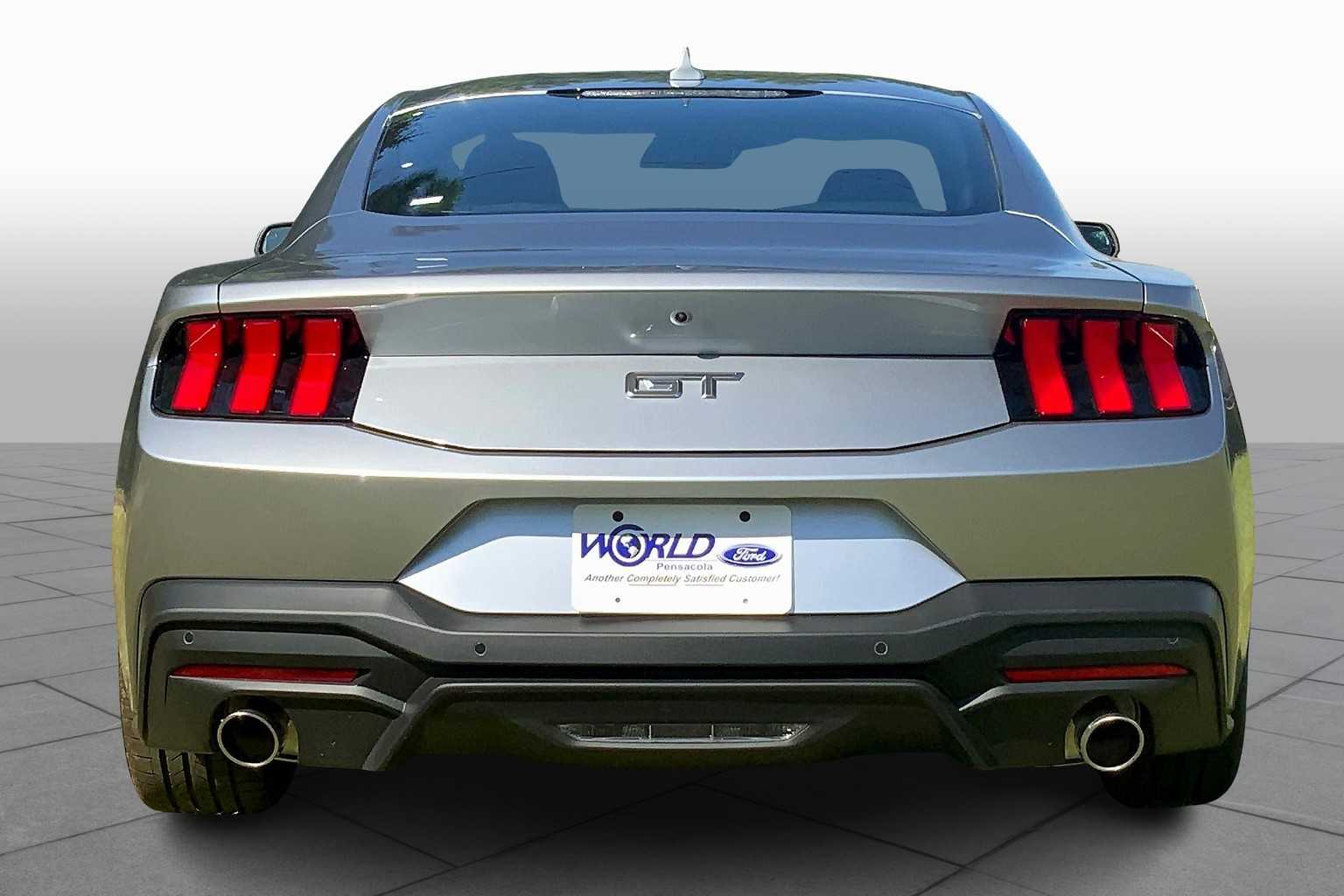 2025 Ford Mustang GT Premium Image 4 of 17