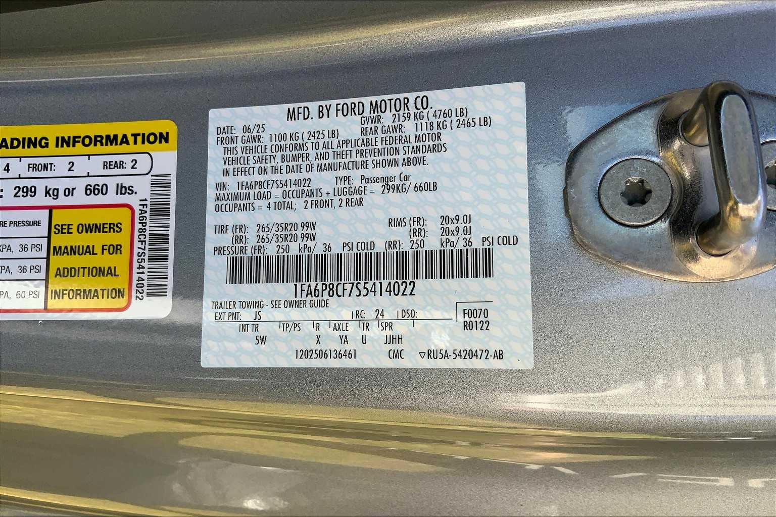 2025 Ford Mustang GT Premium Image 14 of 17