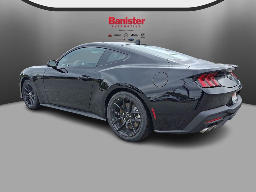 Vehicle image 4 of 11