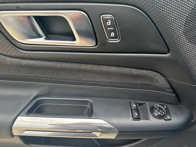 2025 Ford Mustang GT Image 10 of 15