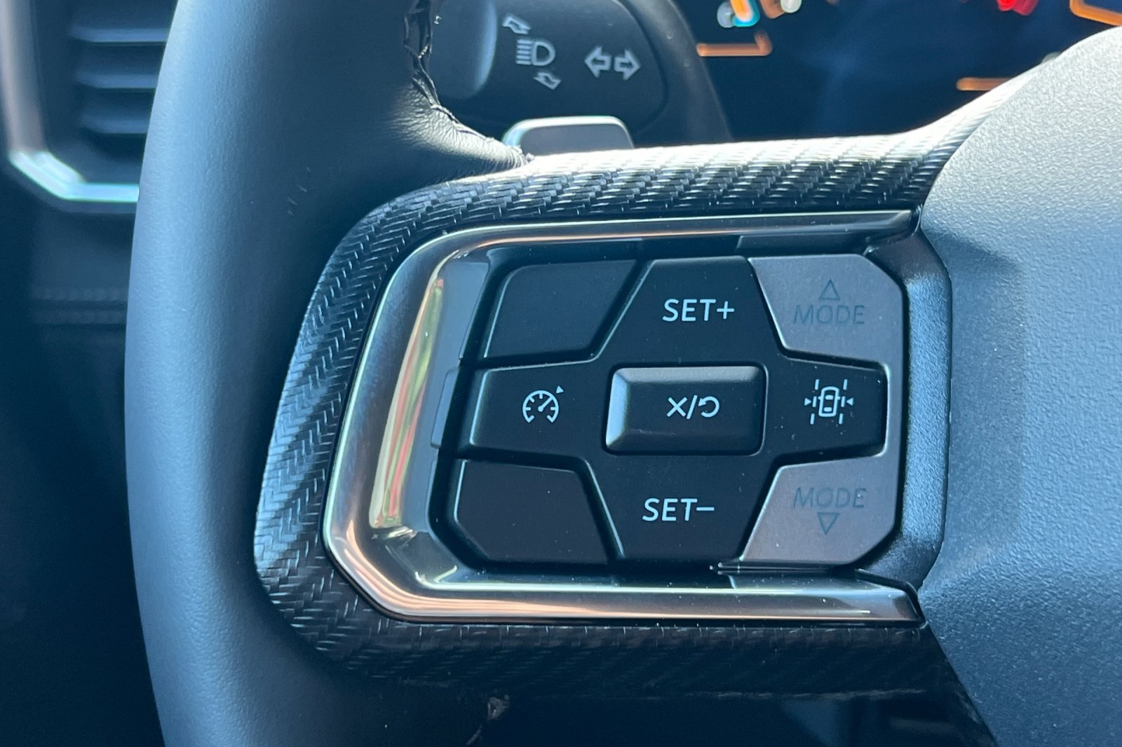 Vehicle image 26 of 30