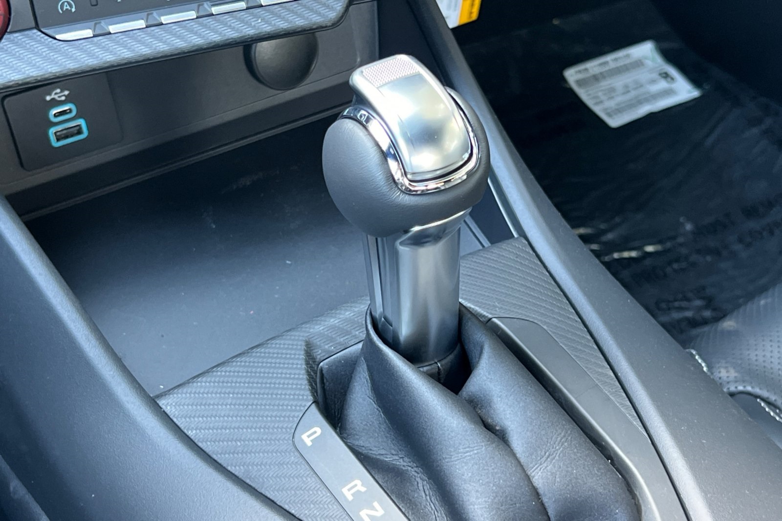 Vehicle image 17 of 30