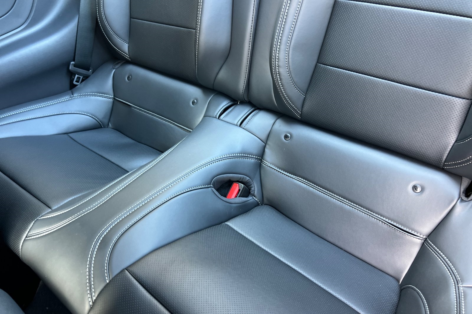 Vehicle image 25 of 30