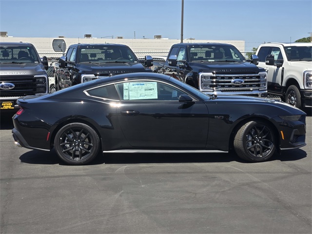 Vehicle image 2 of 11