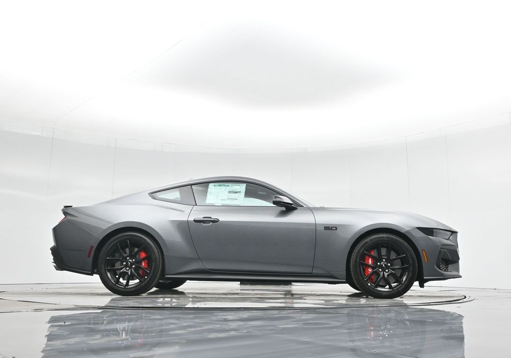 Vehicle image 18 of 54