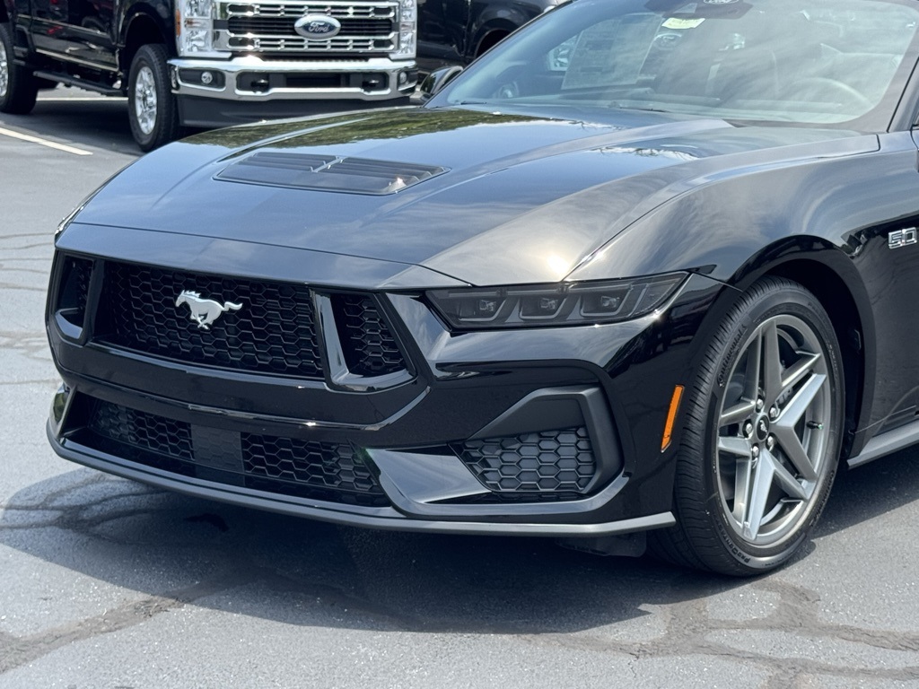 2025 Ford Mustang GT Image 32 of 32