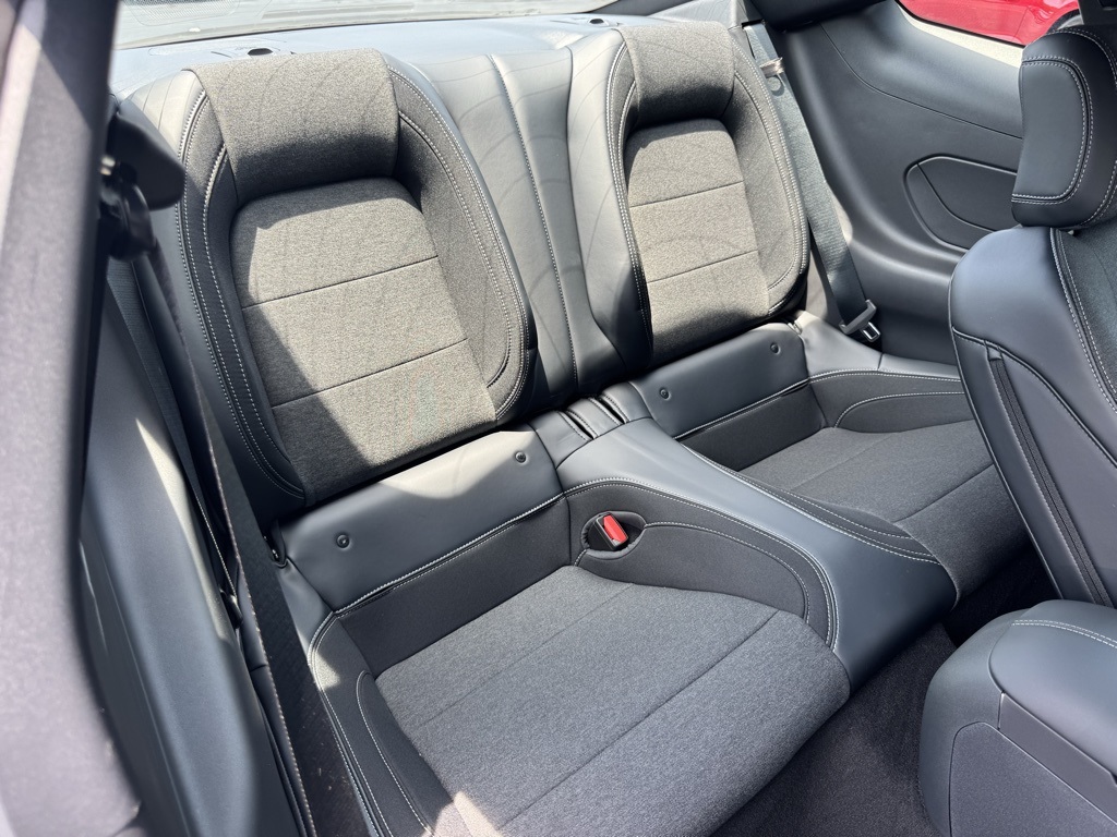 2025 Ford Mustang GT Image 12 of 32