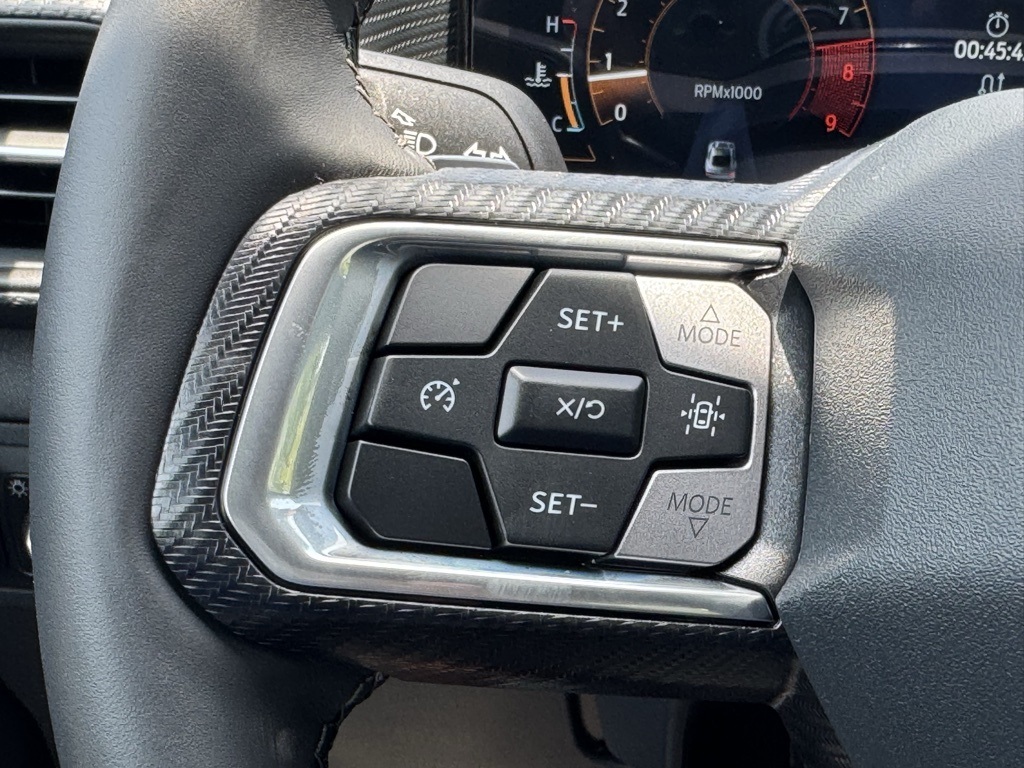 2025 Ford Mustang GT Image 25 of 32