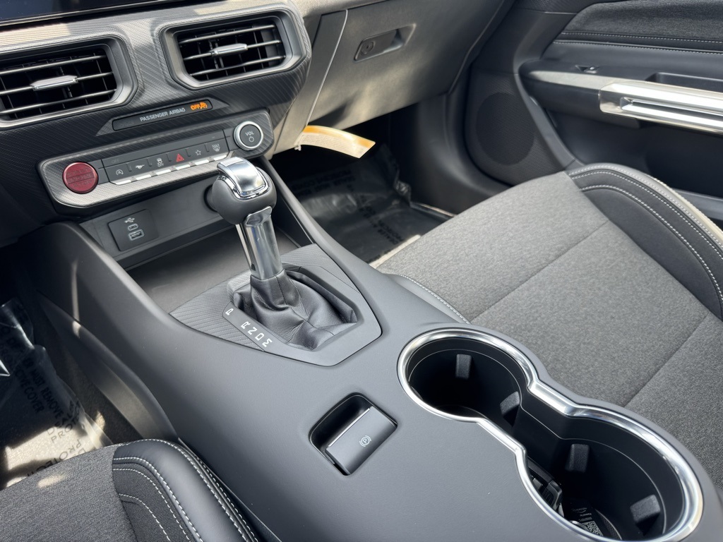 2025 Ford Mustang GT Image 19 of 32