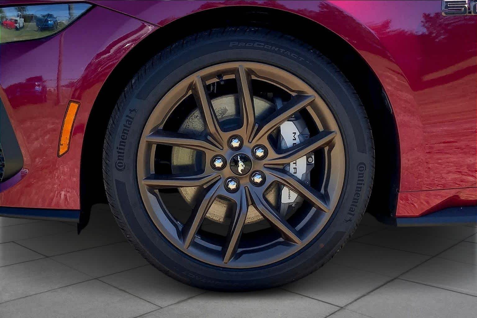 2025 Ford Mustang GT Image 6 of 16