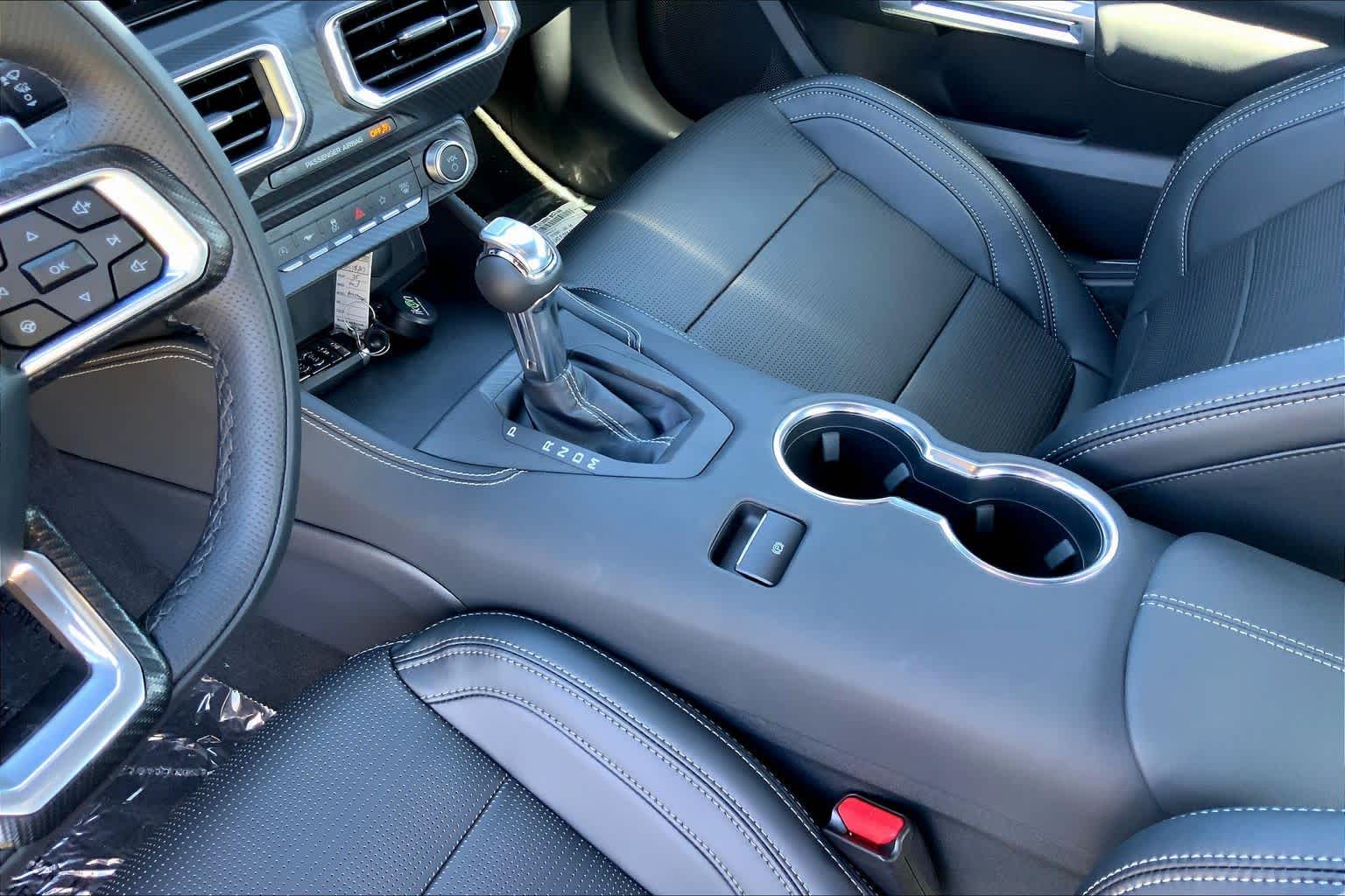 2025 Ford Mustang GT Image 11 of 16