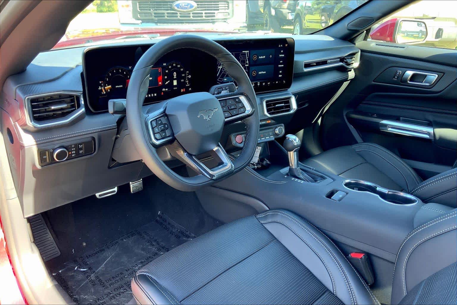 2025 Ford Mustang GT Image 8 of 16