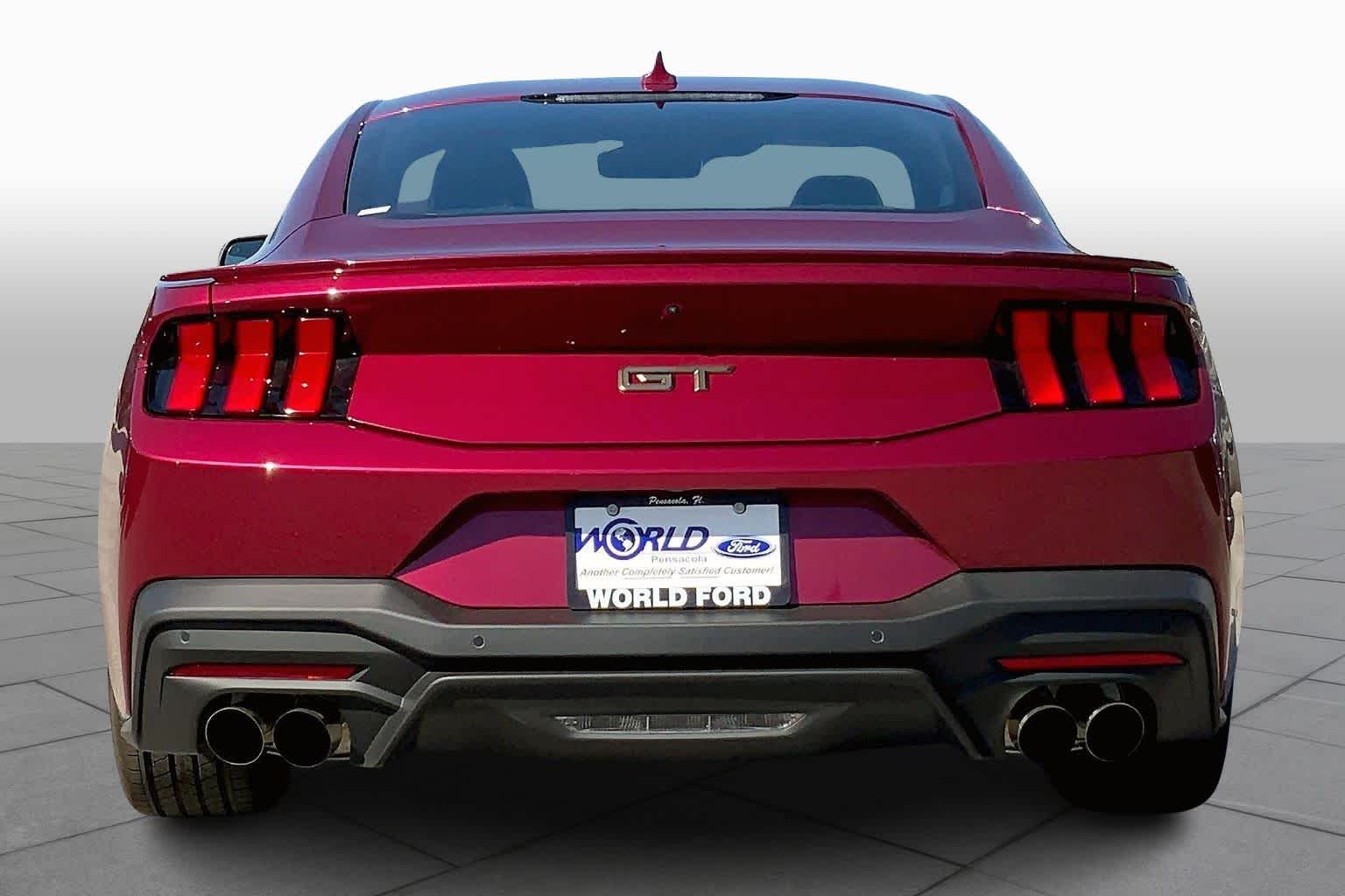 2025 Ford Mustang GT Image 4 of 16