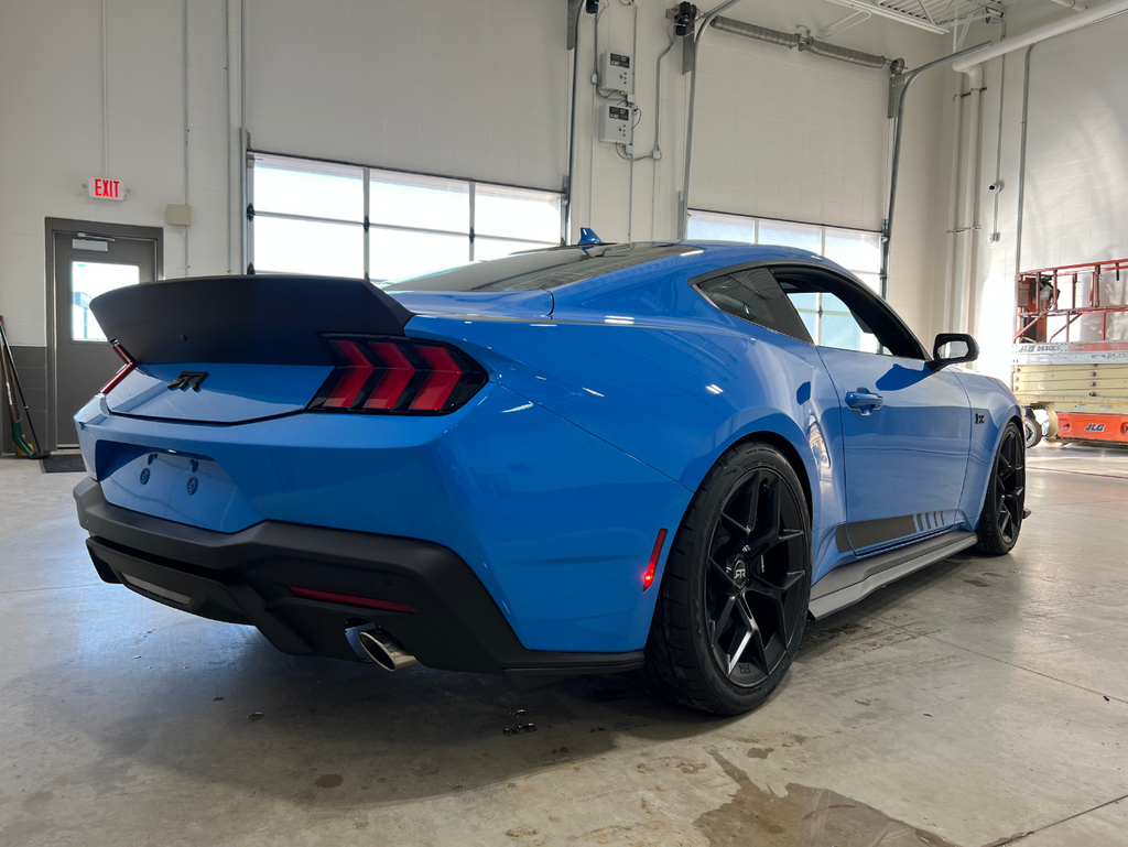 Vehicle image 4 of 28