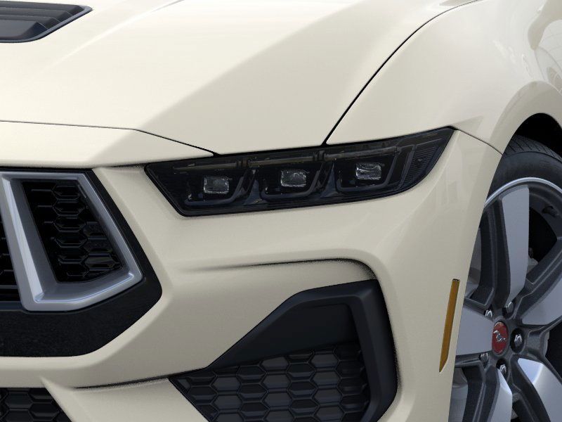 Vehicle image 18 of 25