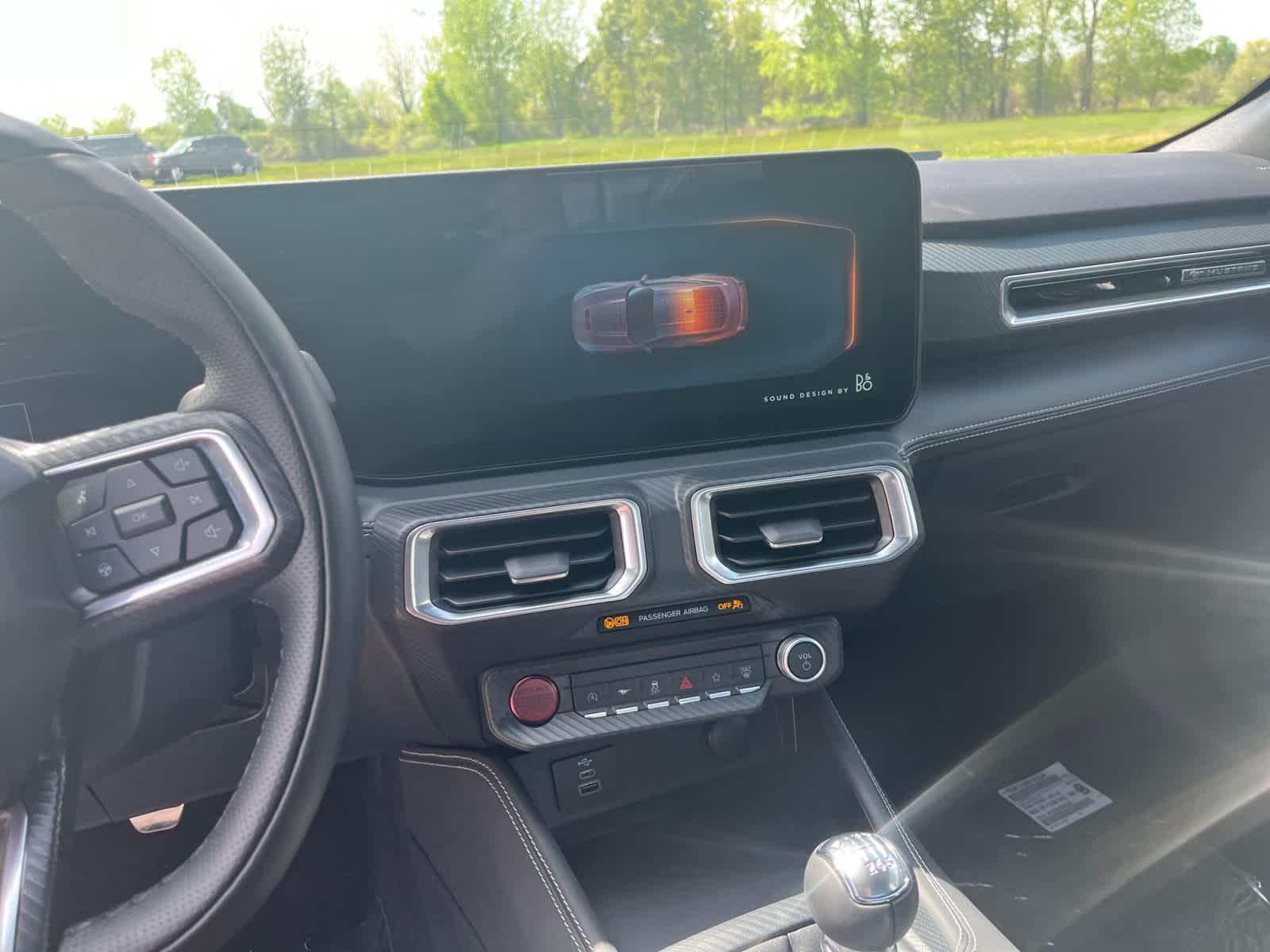 Vehicle image 12 of 19