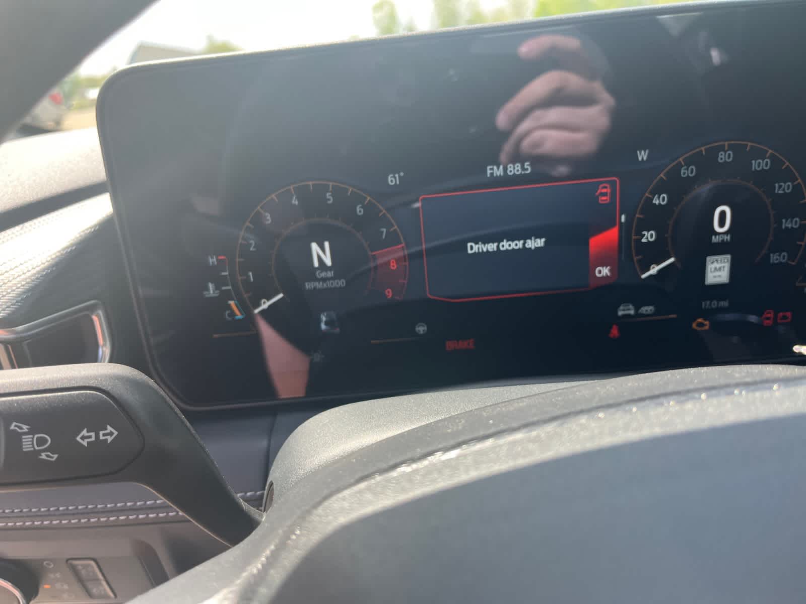 Vehicle image 14 of 19