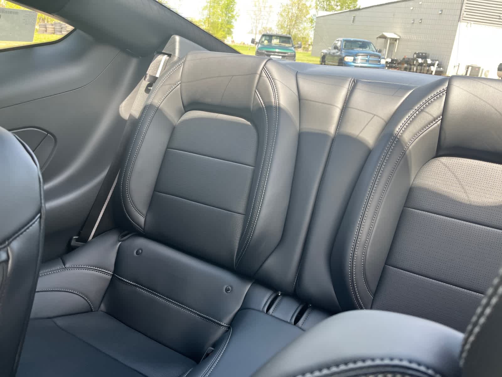 Vehicle image 16 of 19