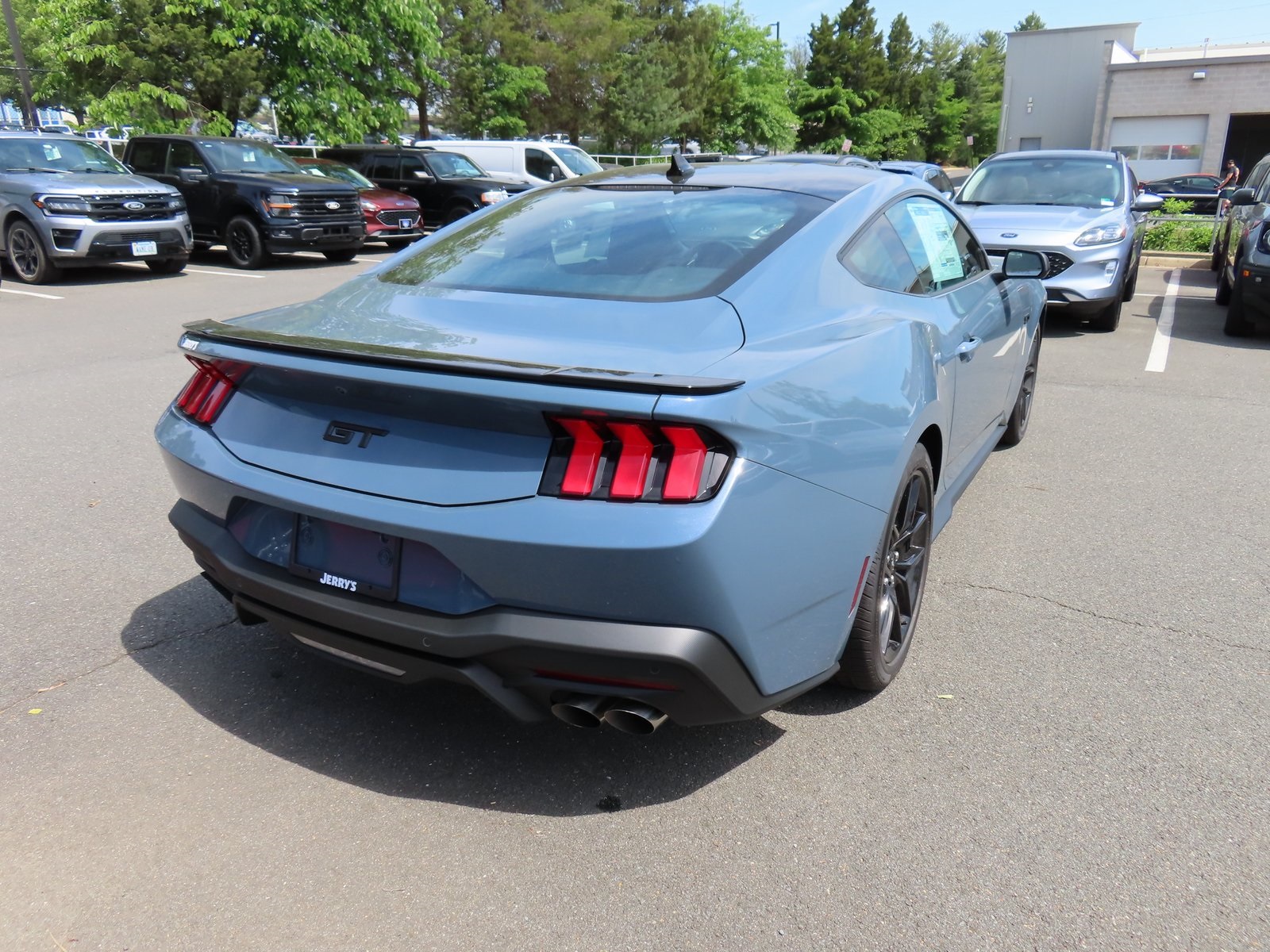 Vehicle image 8 of 41