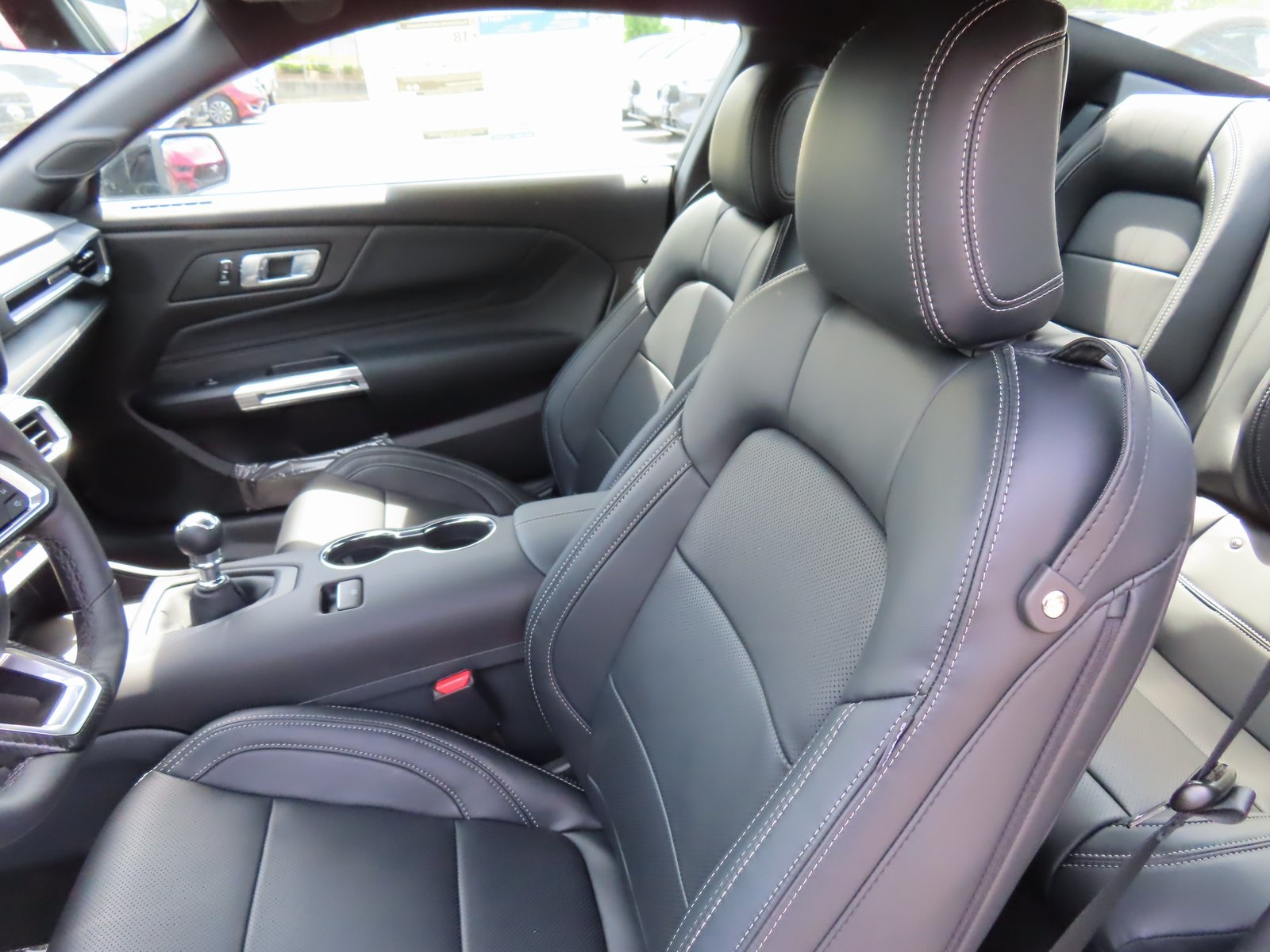 Vehicle image 23 of 41