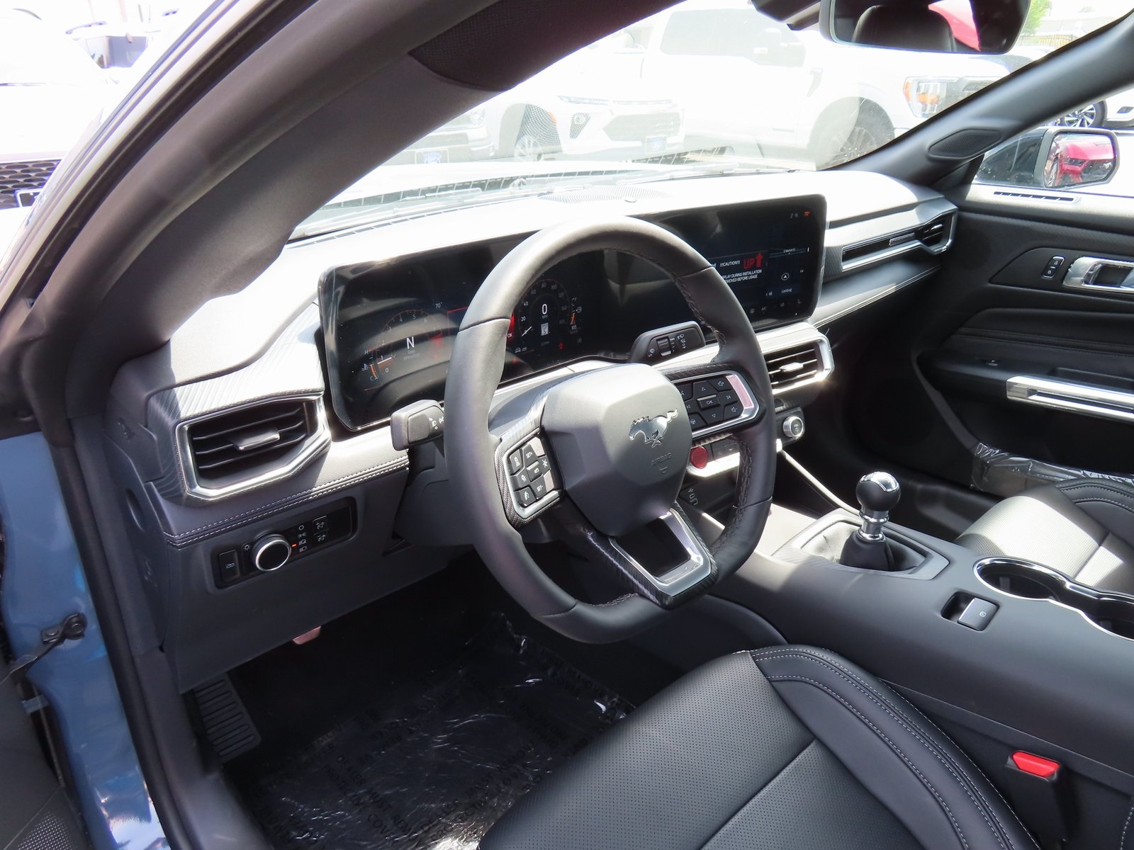 Vehicle image 16 of 41