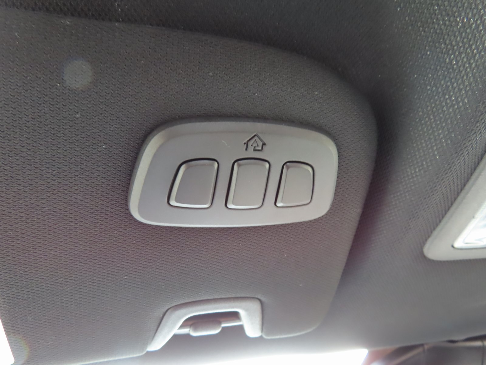 Vehicle image 25 of 41