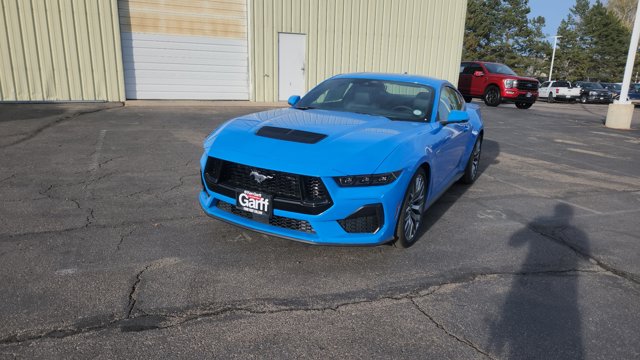 2025 Ford Mustang GT Premium Image 3 of 26