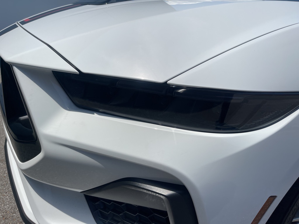 Vehicle image 20 of 33