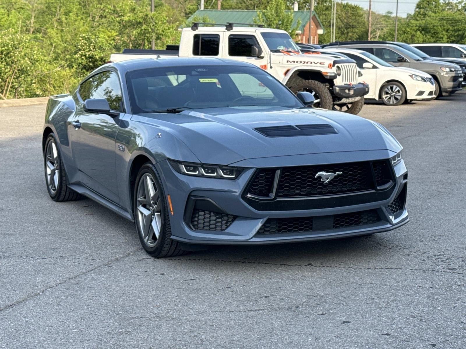 2025 Ford Mustang GT Premium Image 3 of 31