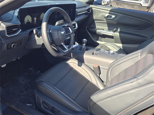 2025 Ford Mustang GT Premium Image 9 of 15