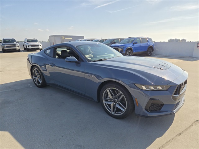 2025 Ford Mustang GT Premium Image 2 of 15