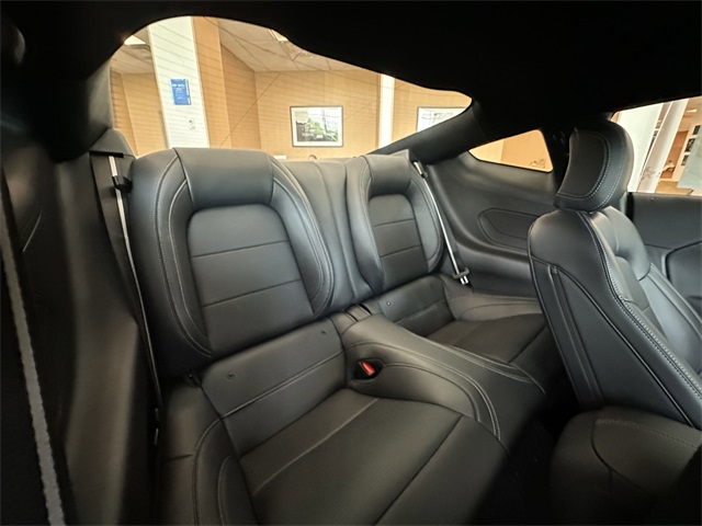 Vehicle image 37 of 45