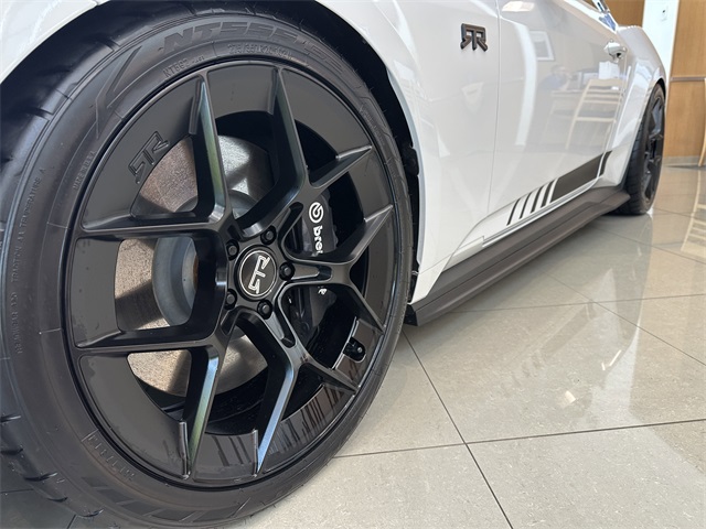 Vehicle image 13 of 45