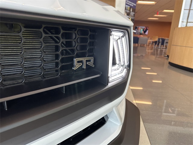 Vehicle image 11 of 45